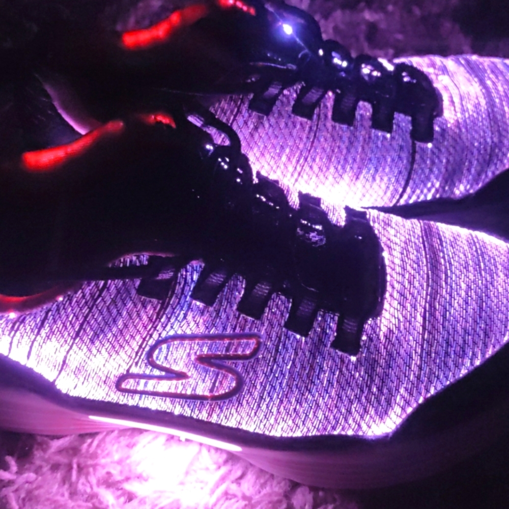 Skechers Luminator Light-up shoe, Size 13.5, girl